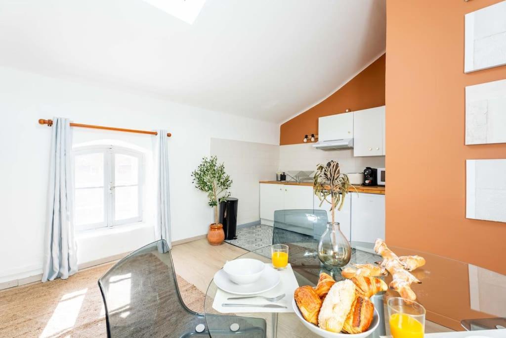 Chaleureux Niche Au Coeur Des Salins Arles