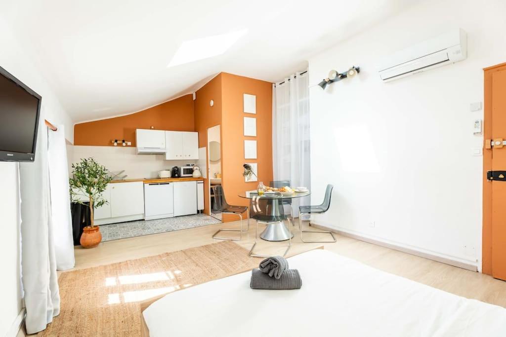 Chaleureux Niche Au Coeur Des Salins Apartment Arles